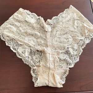 Victoria’s Secret Lace Hipster Panty women’s Intimates Underwear